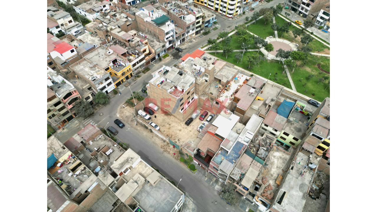 Terreno de 411 m² en Los Olivos — foto 2