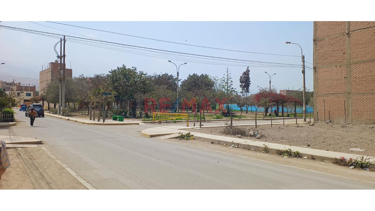 Local comercial de 108 m² en Carabayllo
