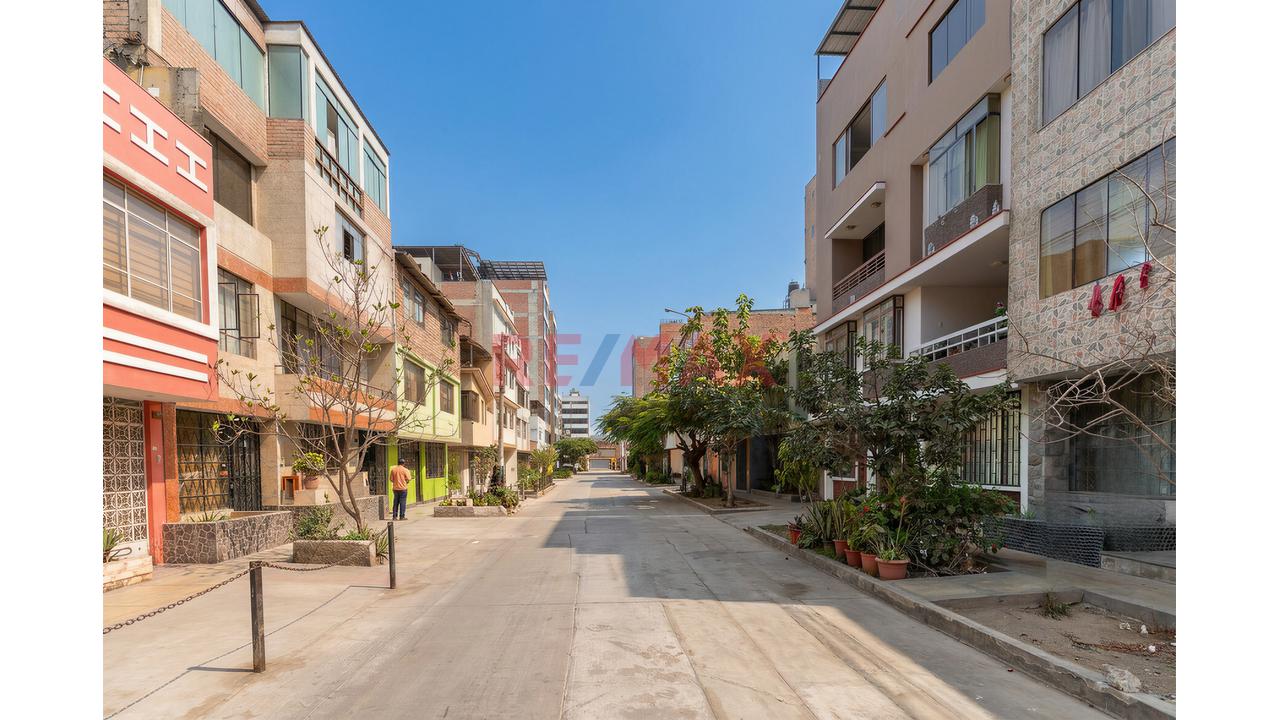 Departamento de 3 dormitorios en La Victoria, 105 m²