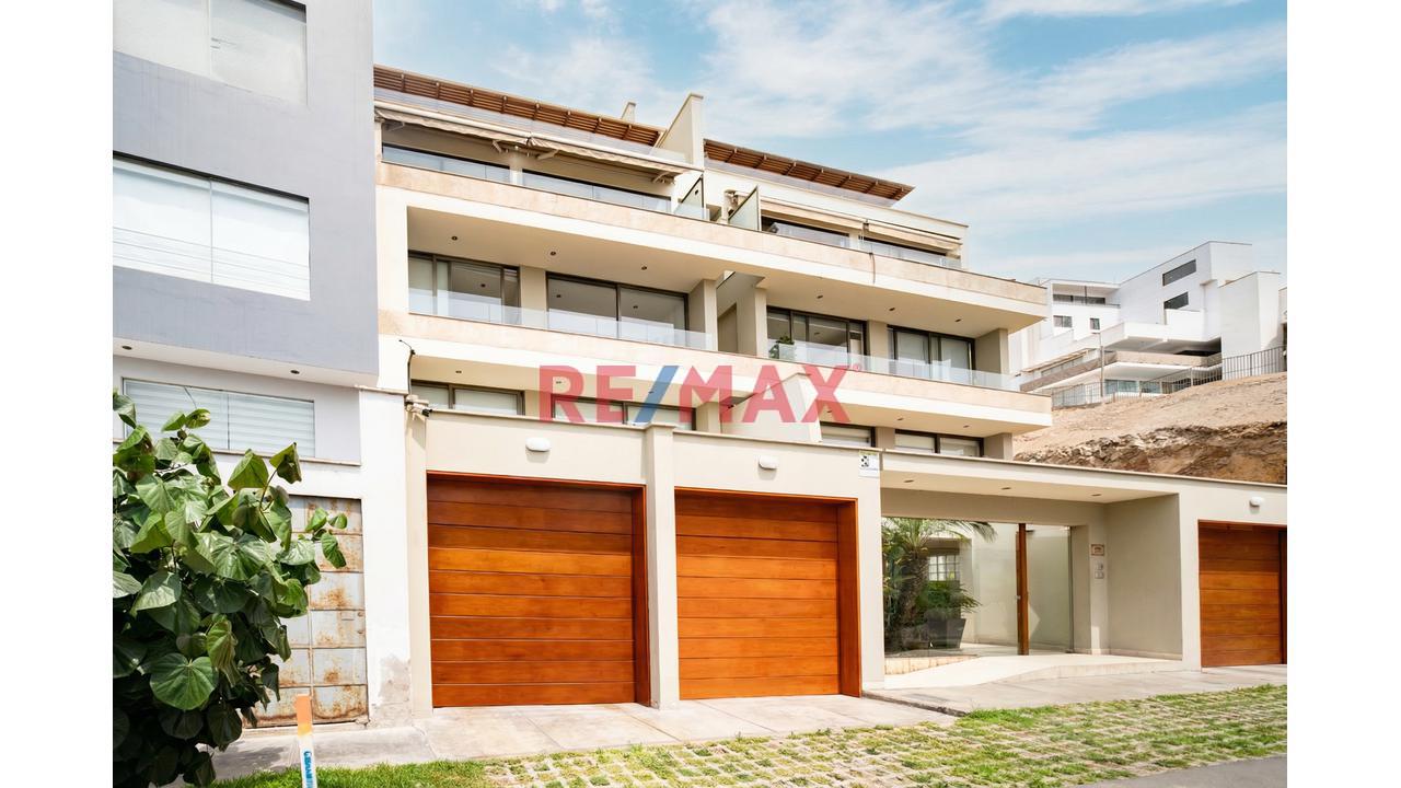 Departamento de 4 dormitorios en Santiago de Surco, 247 m²