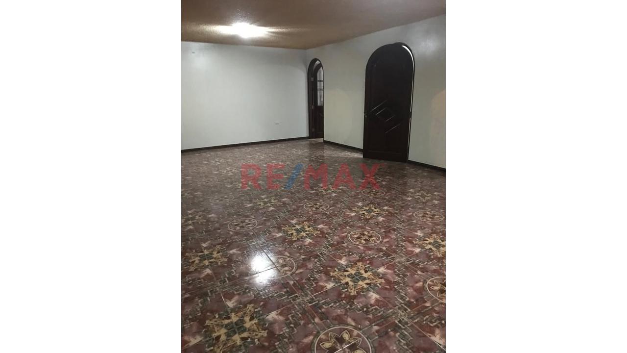Departamento en Los Olivos, 180 m² — foto 3