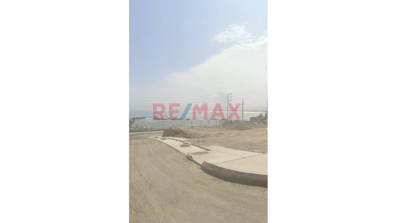 Terreno de 300 m² en Lomas — foto 2