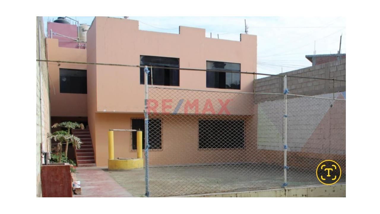 Casa de 6 dormitorios en Santa Maria, 445 m²