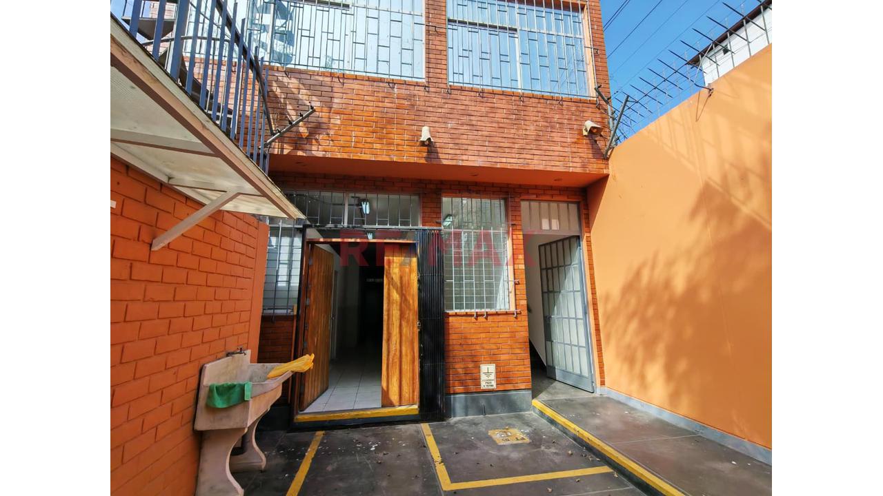 Local comercial de 231 m² en Lince