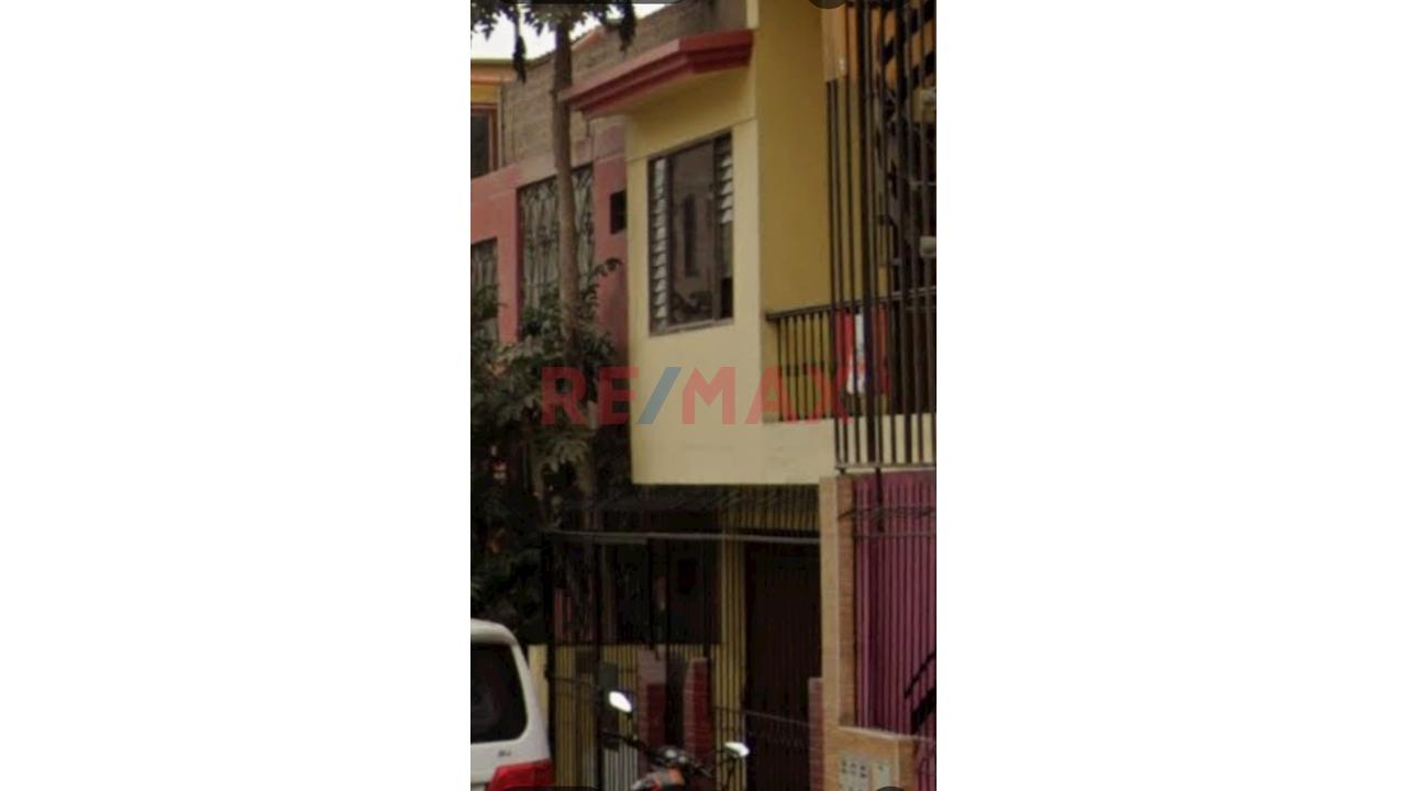 Casa de 6 dormitorios en San Juan de Miraflores, 300 m²