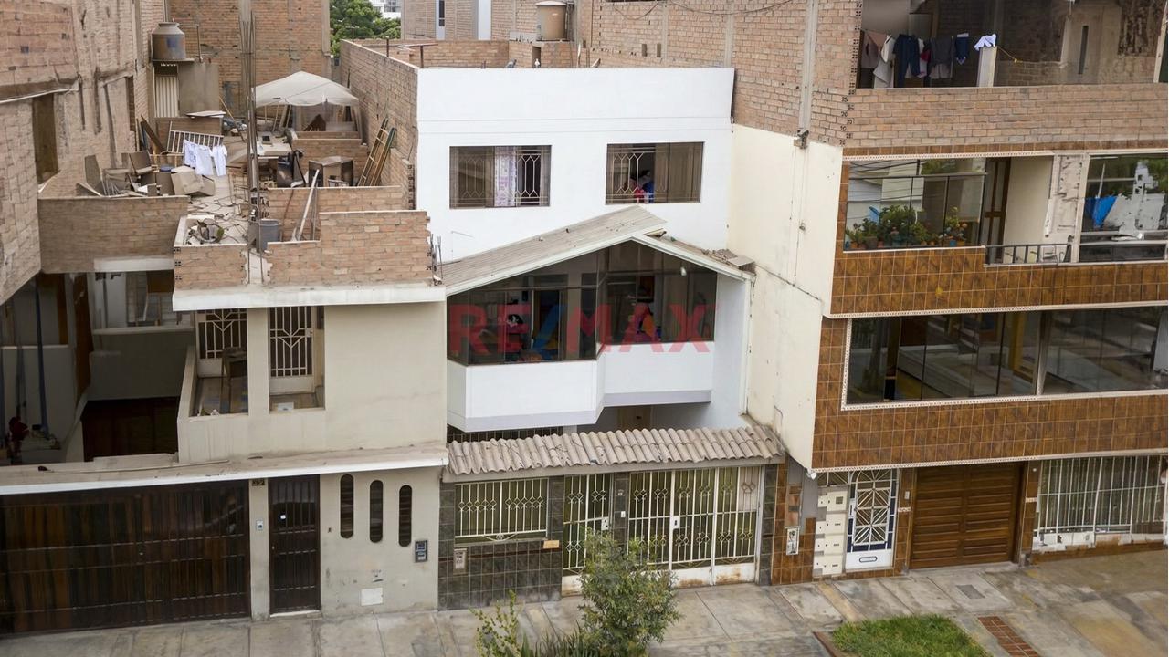 Casa de 7 dormitorios en Comas, 280 m²