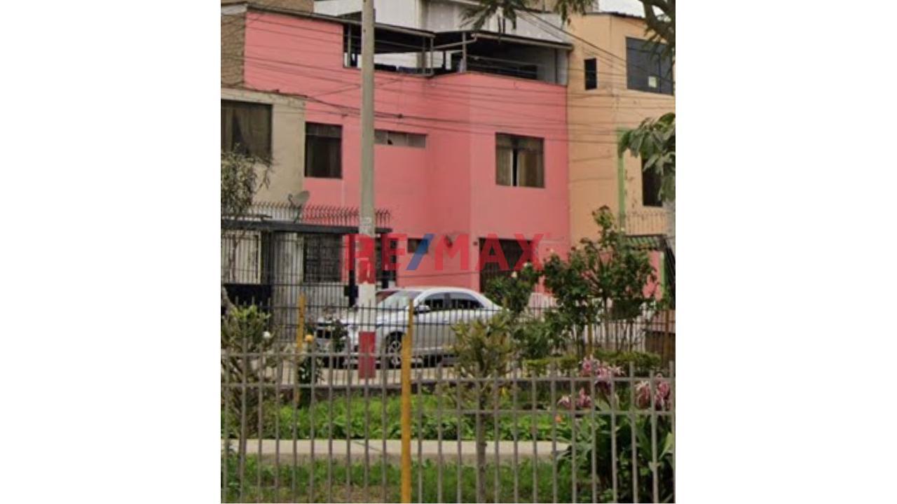 Casa de 4 dormitorios en San Juan de Miraflores, 223 m²