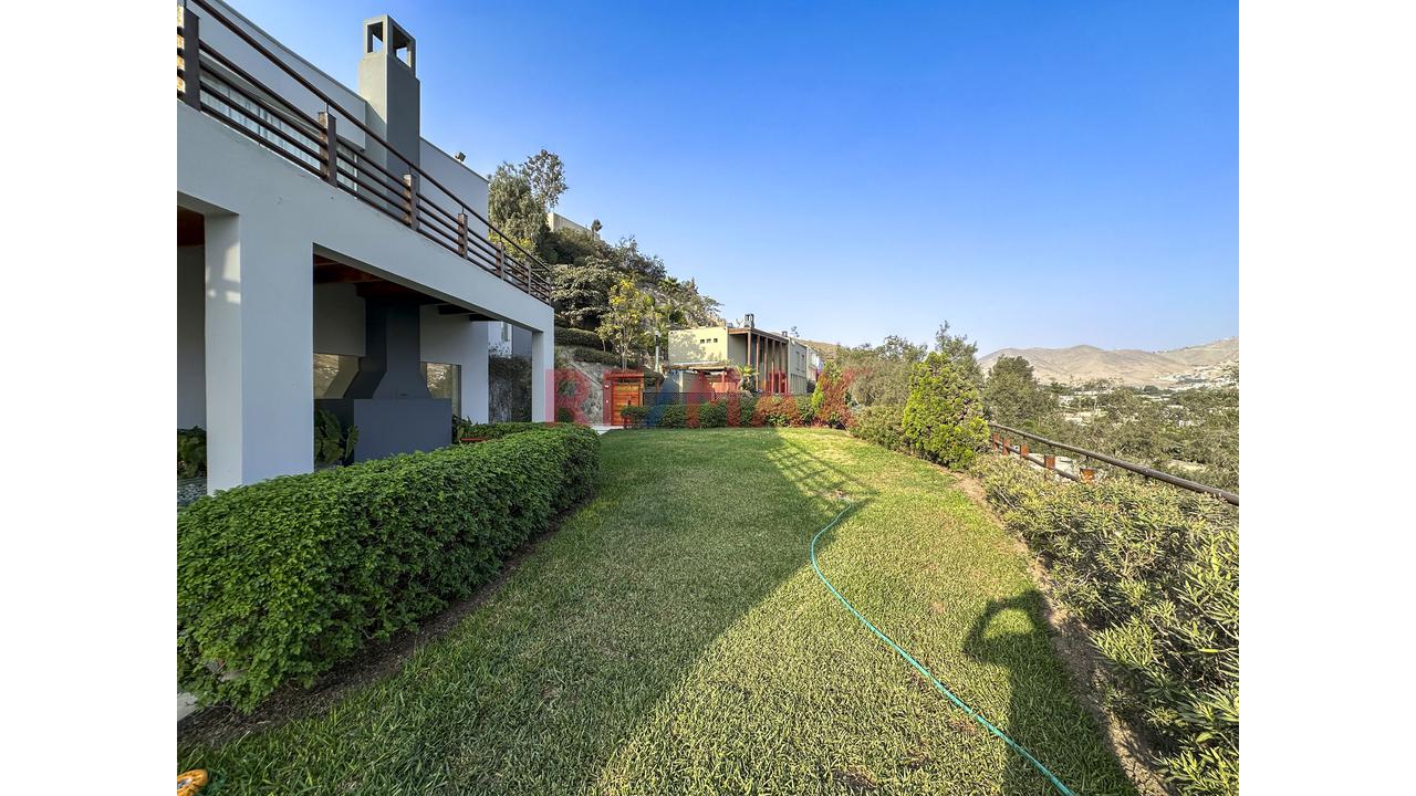 Casa de 3 dormitorios en La Molina, 651 m²