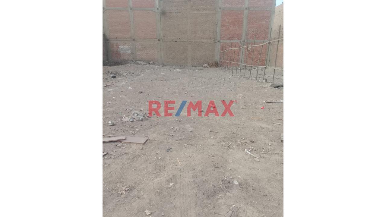 Terreno de 120 m² en Carabayllo