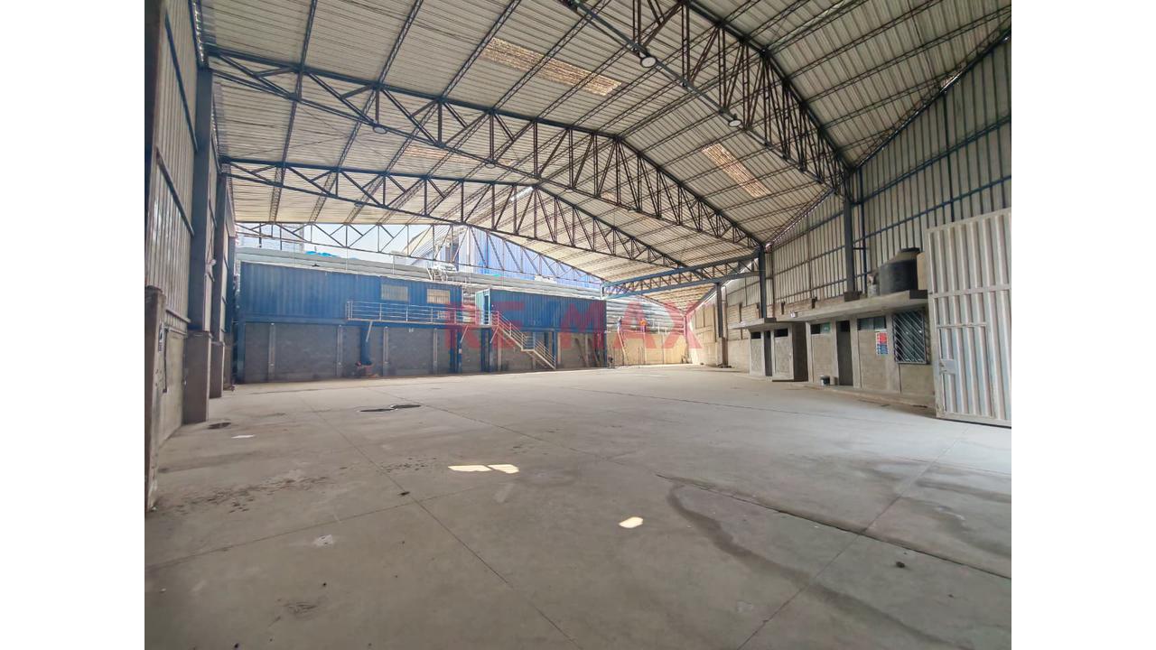 Local comercial de 985 m² en Villa el Salvador — foto 4