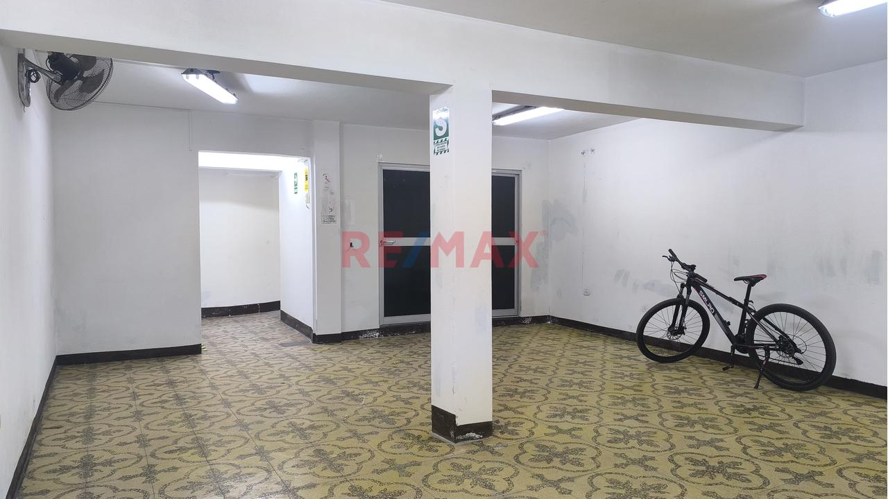 Local comercial de 480 m² en Los Olivos — foto 4