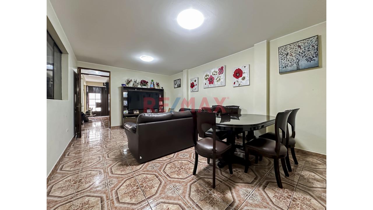 Casa de 3 dormitorios en Callao, 586 m² — foto 4