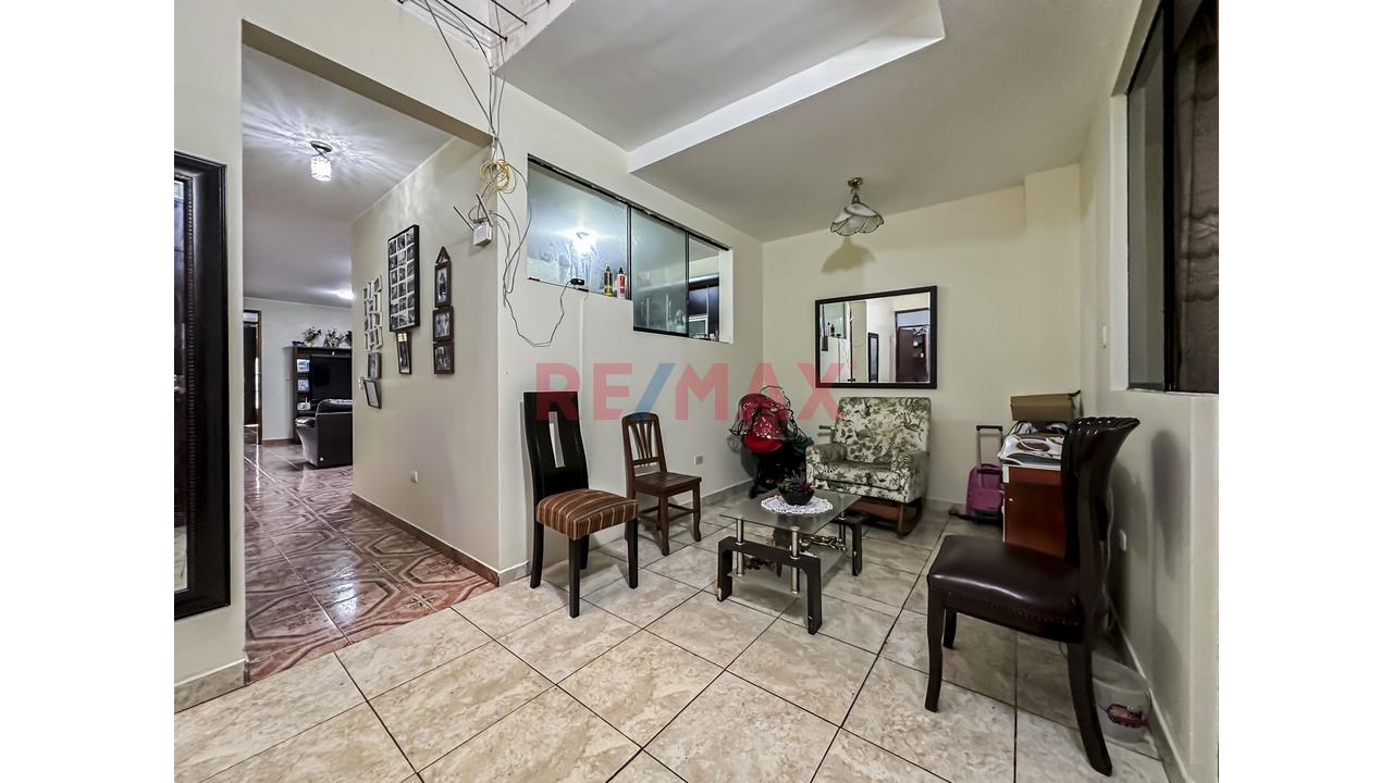 Casa de 3 dormitorios en Callao, 586 m² — foto 5