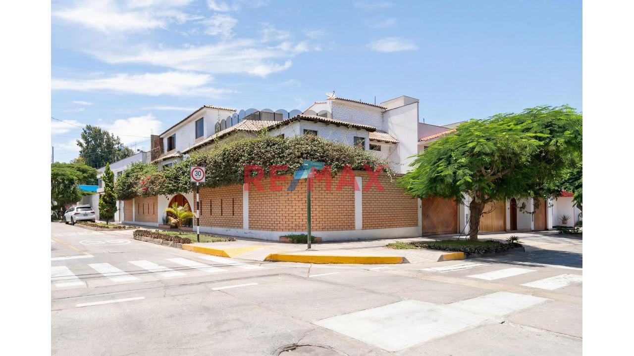 Terreno de 295 m² en Santiago de Surco — foto 2