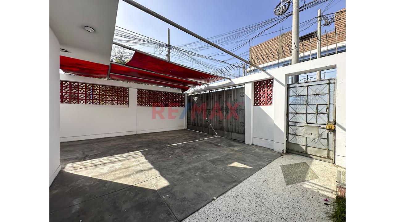 Casa de 12 dormitorios en Callao, 554 m² — foto 3