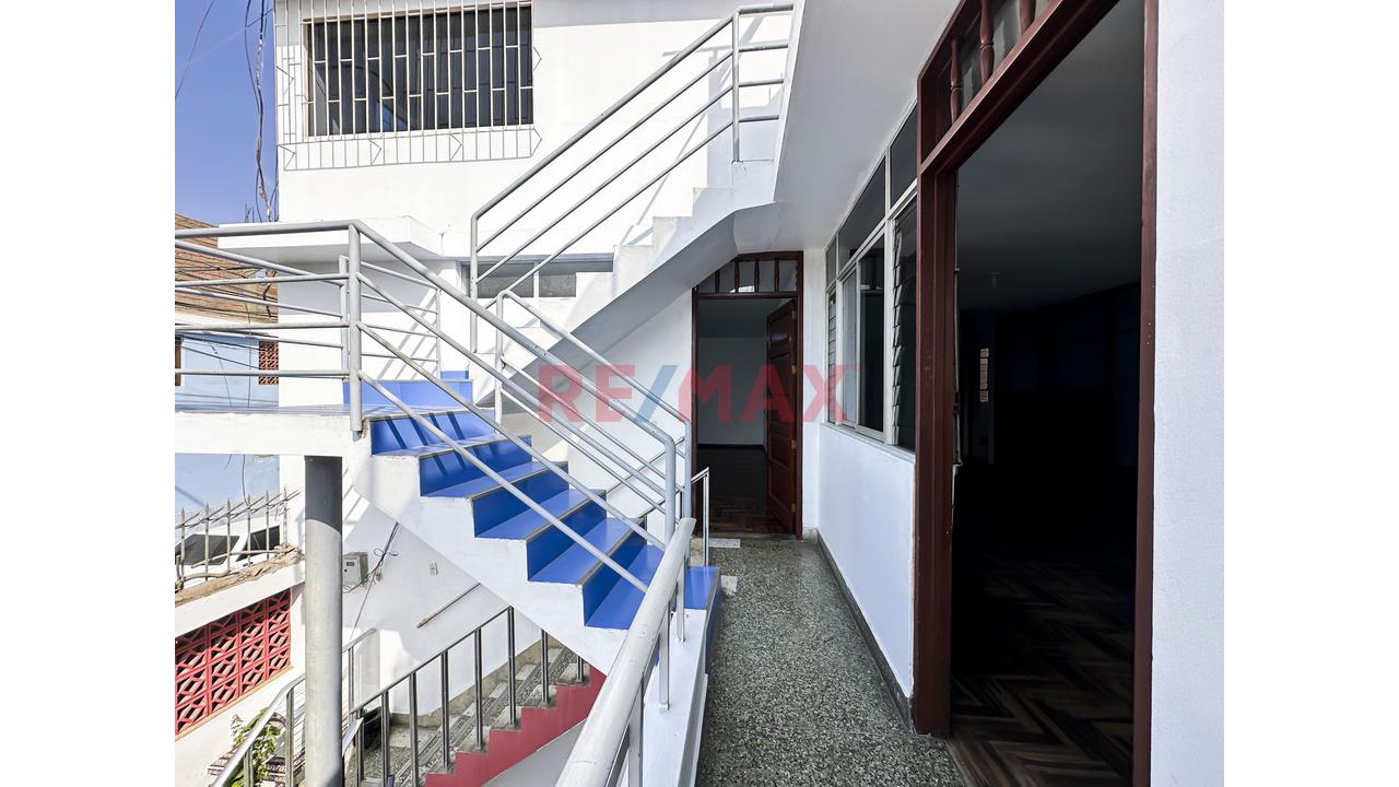 Casa de 12 dormitorios en Callao, 554 m² — foto 5