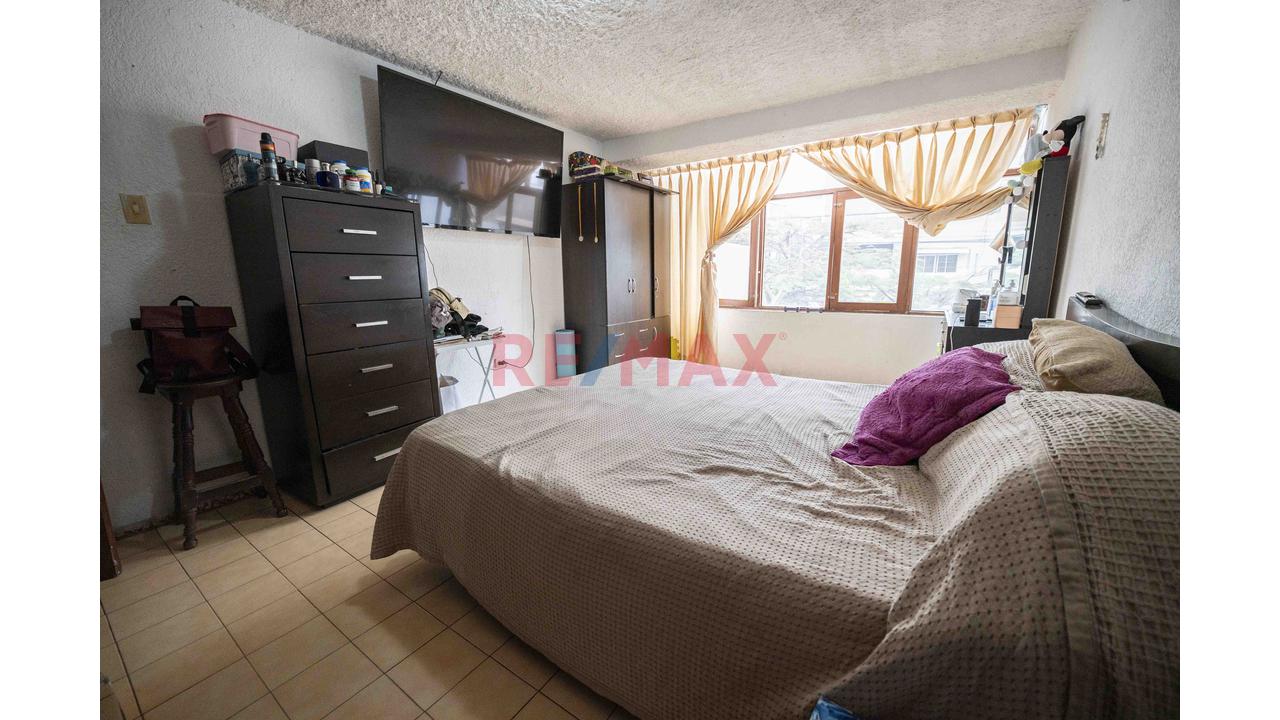 Casa de 6 dormitorios en La Molina, 164 m² — foto 3