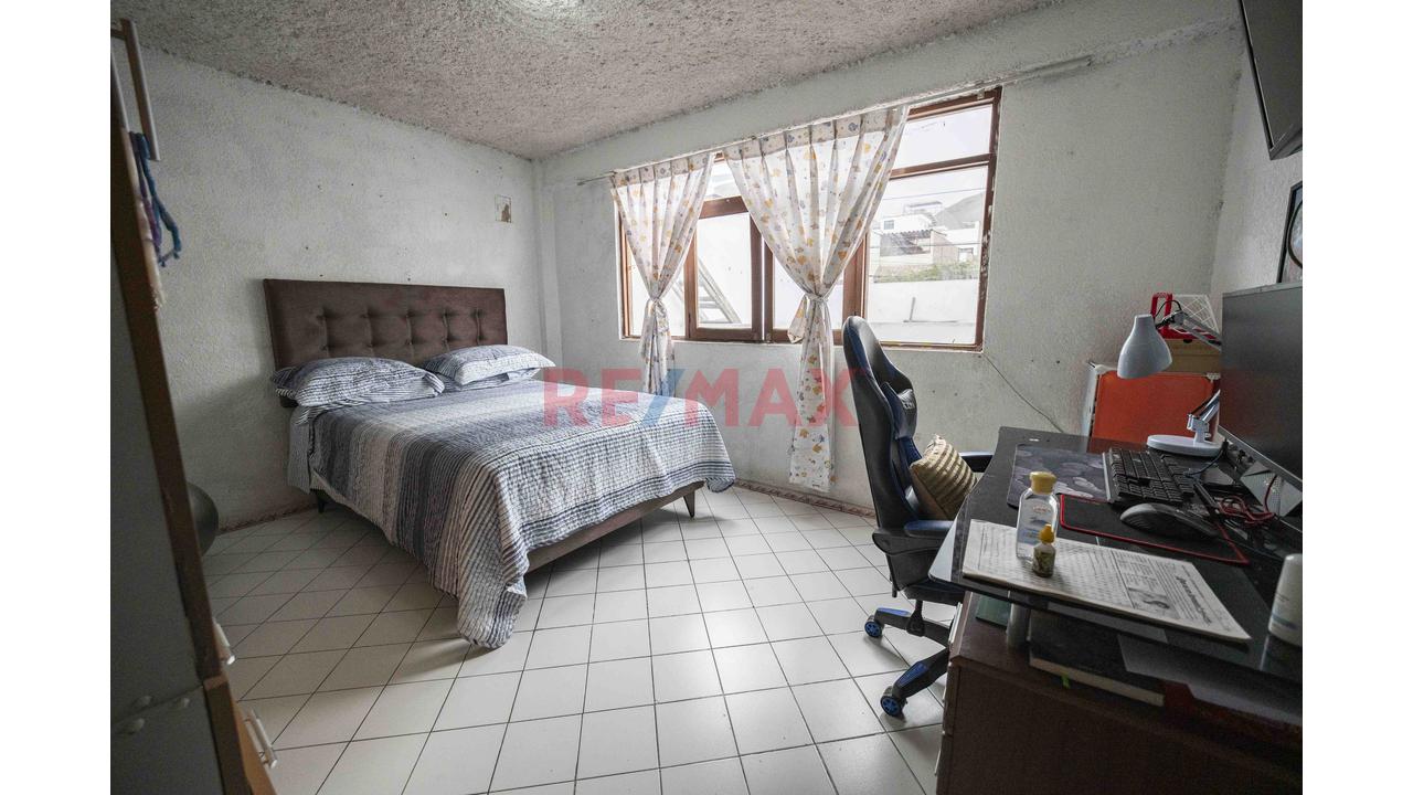 Casa de 6 dormitorios en La Molina, 164 m² — foto 4