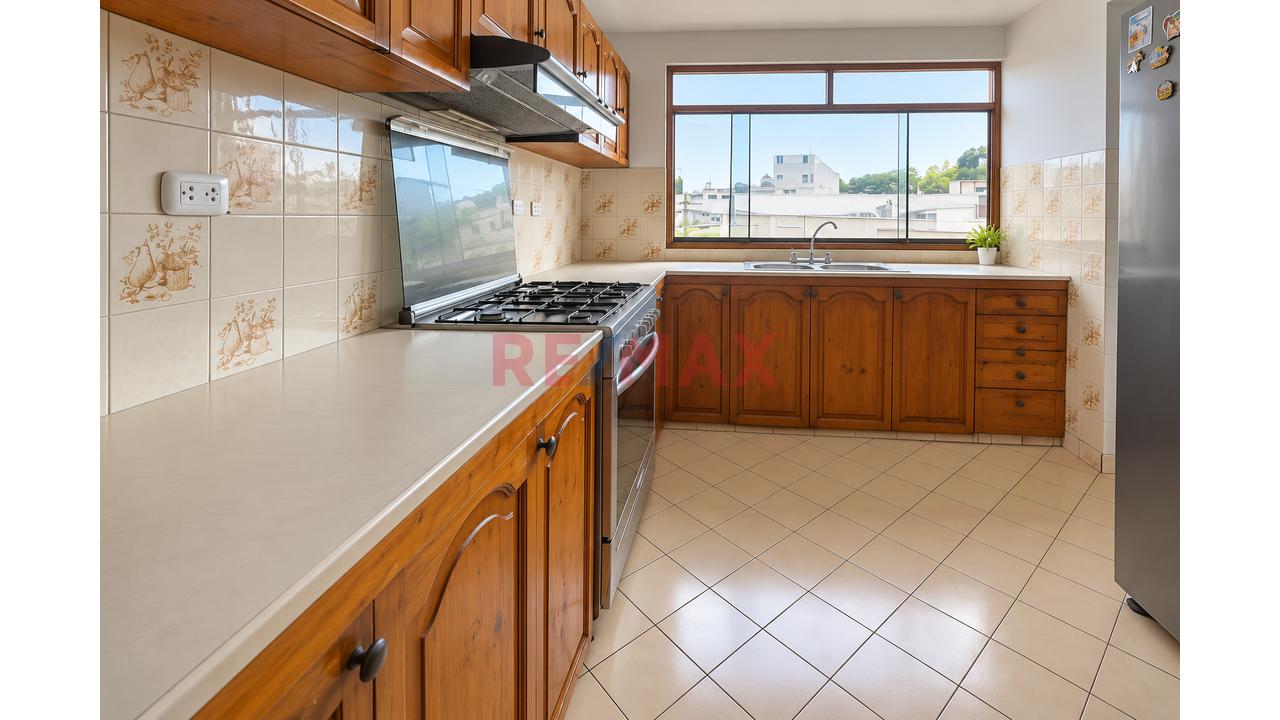Departamento de 3 dormitorios en Miraflores, 176 m² — foto 2
